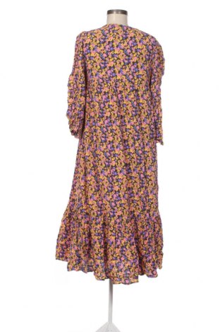 Kleid Y.A.S, Größe S, Farbe Mehrfarbig, Preis 25,68 €