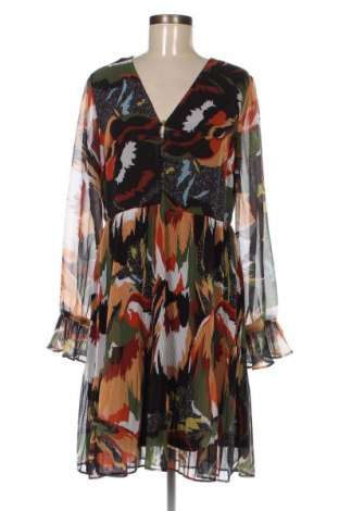 Kleid Y.A.S, Größe M, Farbe Mehrfarbig, Preis € 23,91