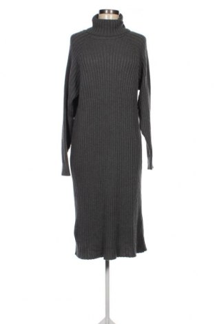 Kleid Y.A.S, Größe M, Farbe Grau, Preis 96,39 €