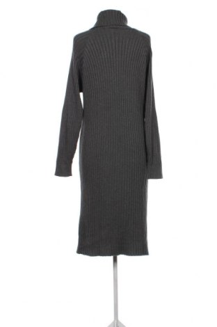 Kleid Y.A.S, Größe M, Farbe Grau, Preis 62,65 €