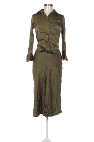 Kleid Zara, Größe XS, Farbe Grün, Preis 23,66 €