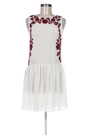 Kleid Zara, Größe S, Farbe Weiß, Preis € 8,30
