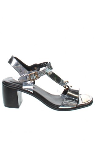 Sandalen, Größe 40, Farbe Silber, Preis € 23,47