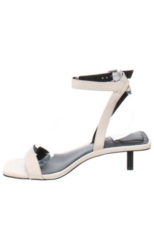 Sandalen What For, Größe 37, Farbe Ecru, Preis € 78,22