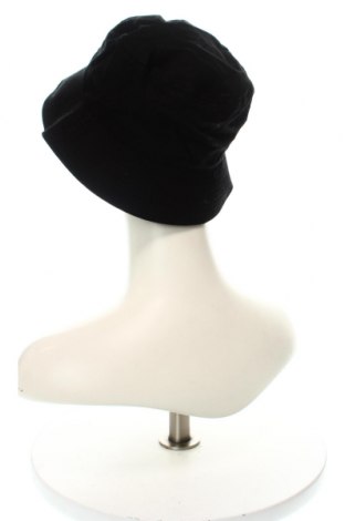 Шапка Calvin Klein, Цвят Черен, Цена 65,45 лв.