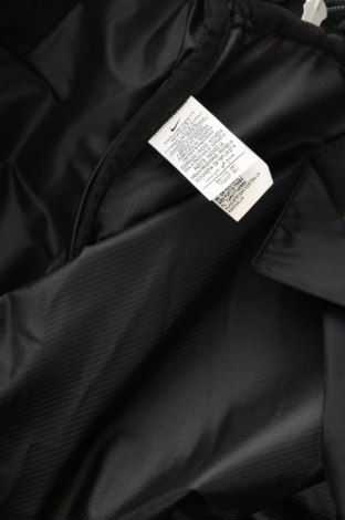 Спортен сак Nike, Цвят Черен, Цена 65,55 лв.
