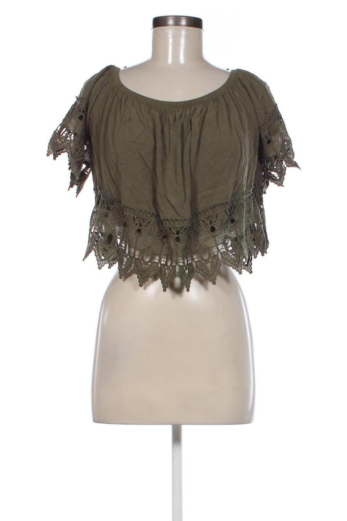 Дамска блуза Charlotte Russe, Размер L, Цвят Зелен, Цена 10,83 лв.