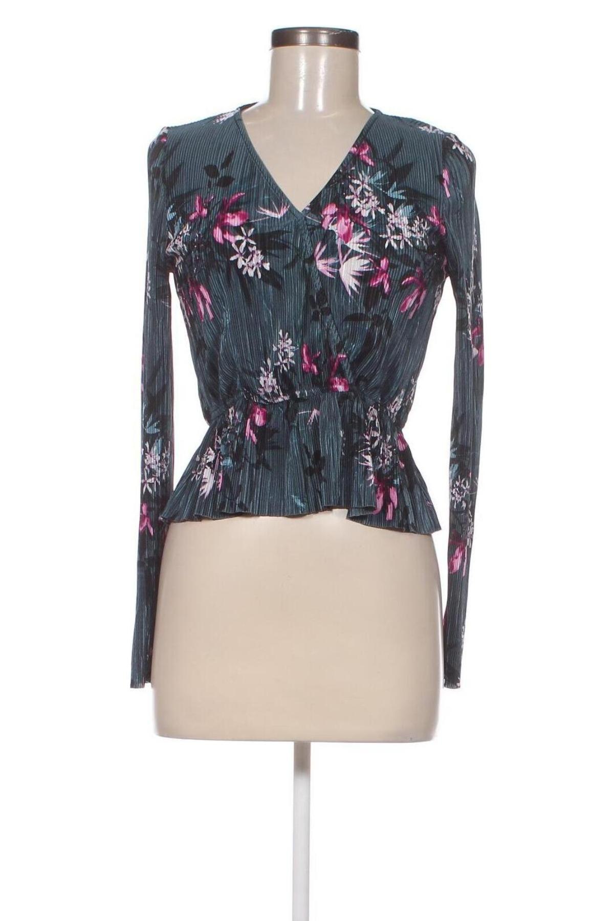 Γυναικεία μπλούζα Gina Tricot, Μέγεθος S, Χρώμα Πολύχρωμο, Τιμή 4,33 €