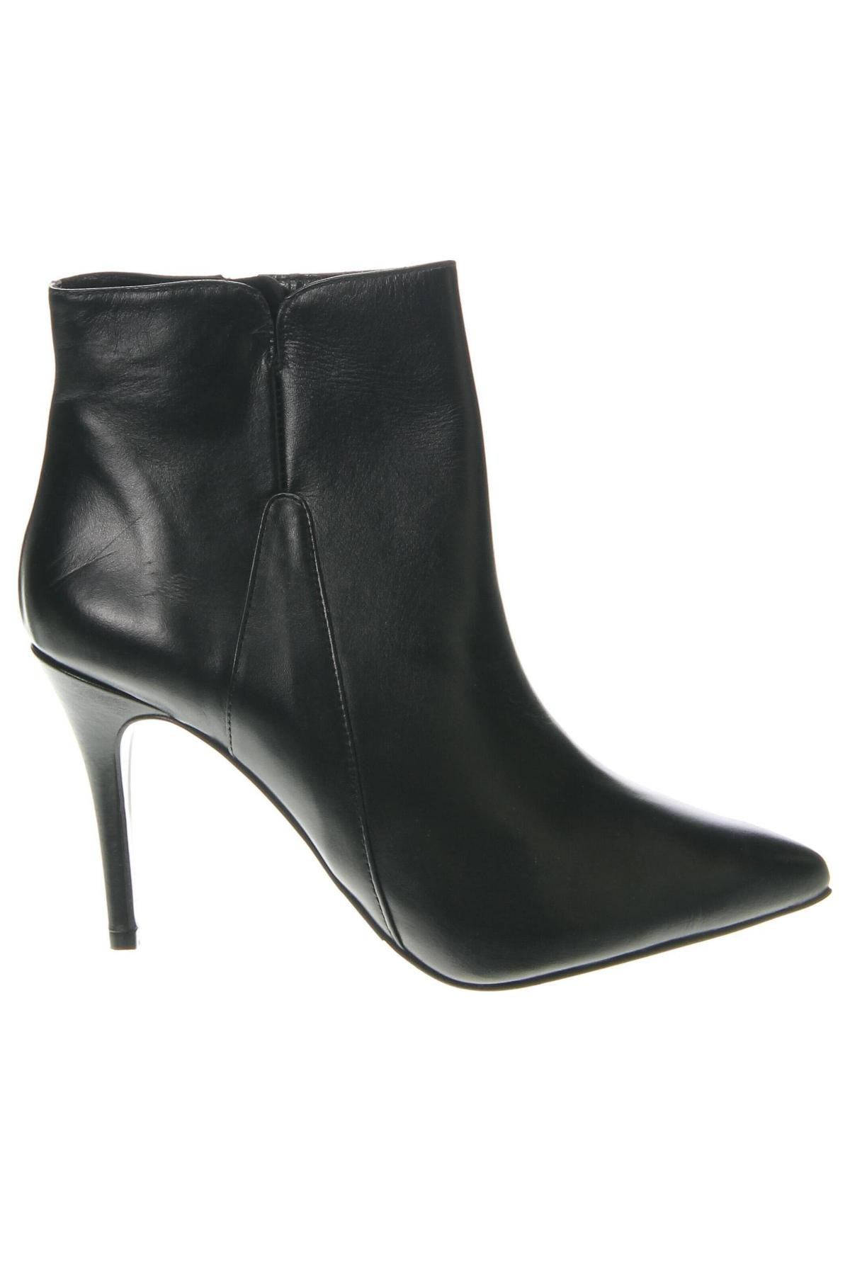 Botine de damă Alba Moda, Mărime 42, Culoare Negru, Preț 226,32 Lei