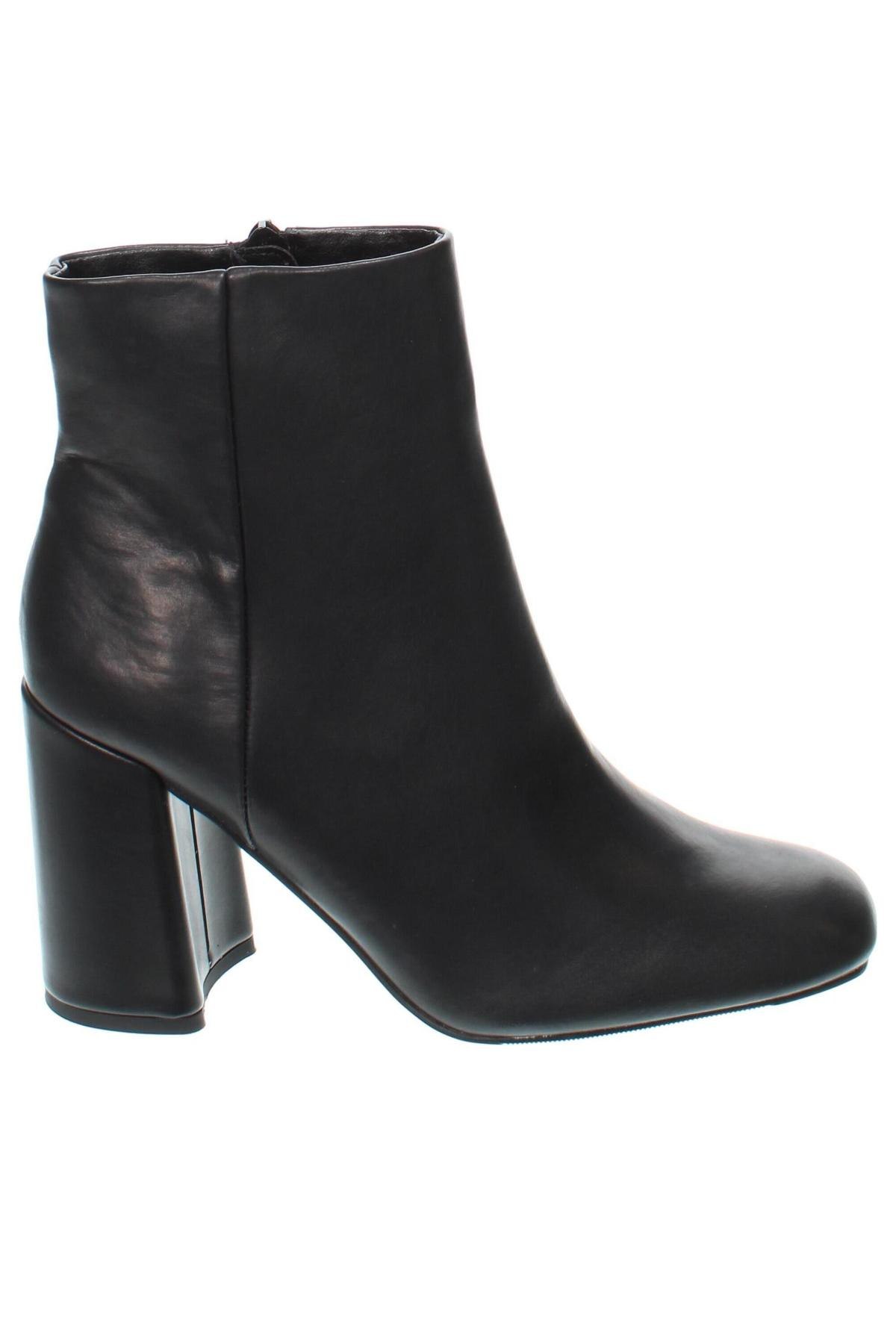 Botine de damă Madden Girl, Mărime 37, Culoare Negru, Preț 322,99 Lei