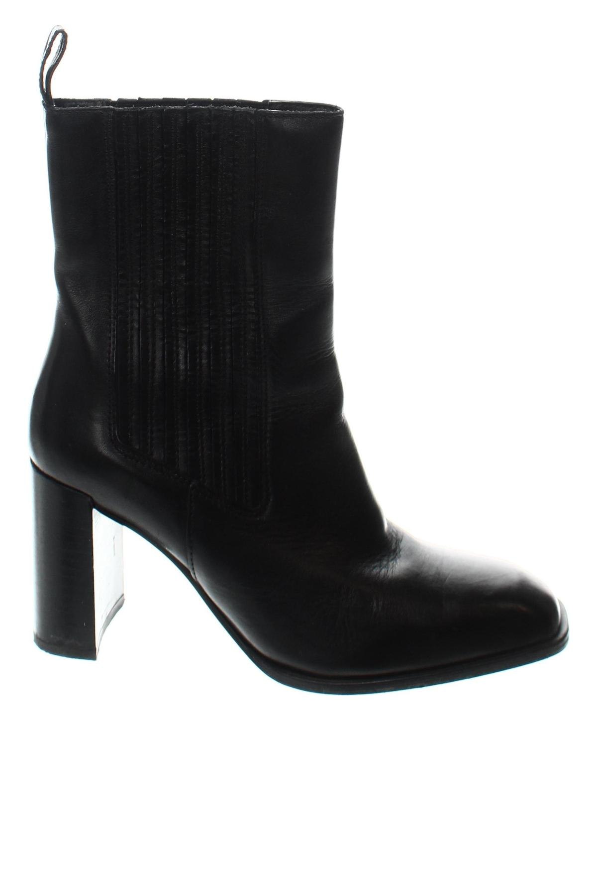 Botine de damă Zara, Mărime 37, Culoare Negru, Preț 111,71 Lei