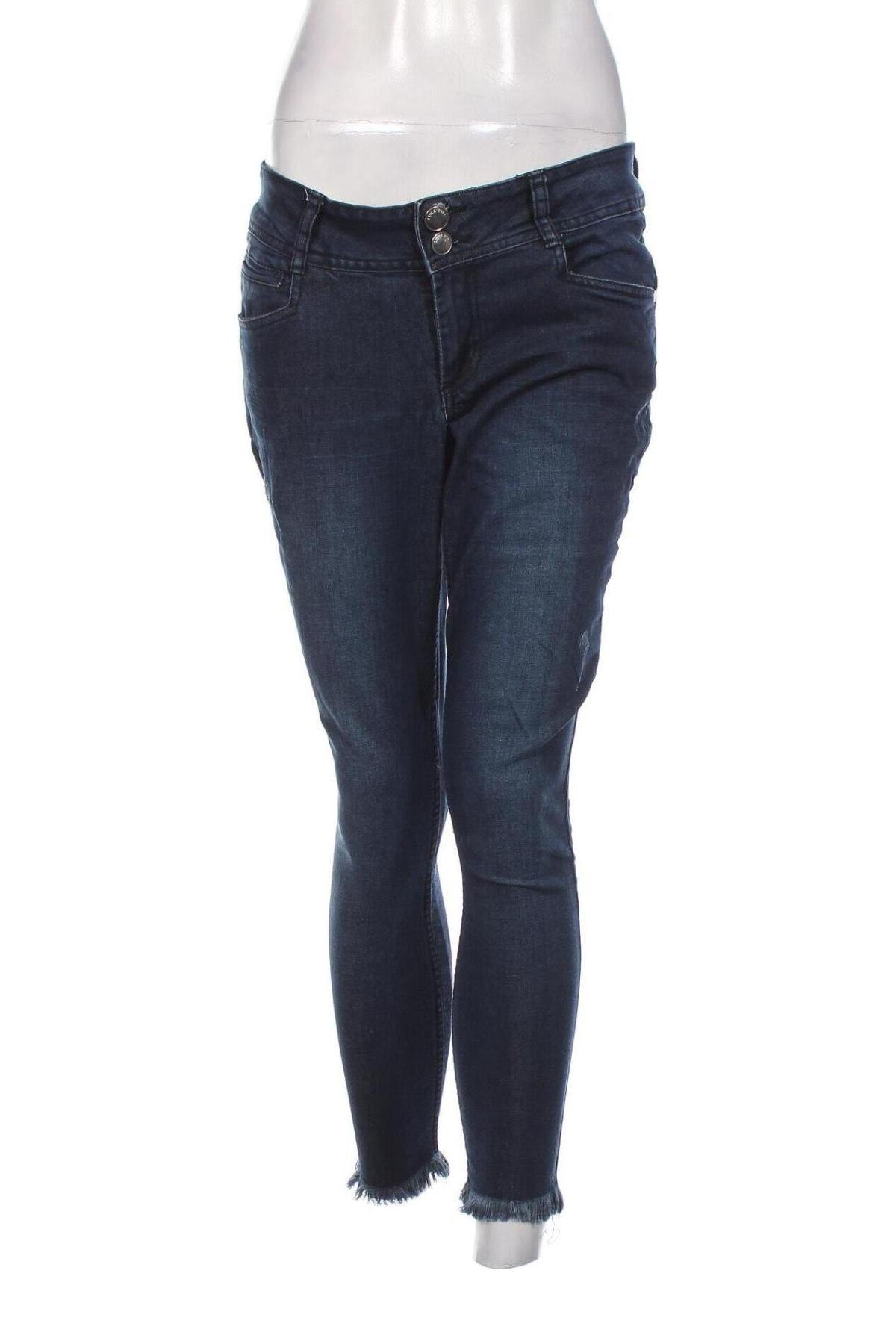 Damen Jeans Cecilia Classics, Größe M, Farbe Blau, Preis 19,40 €