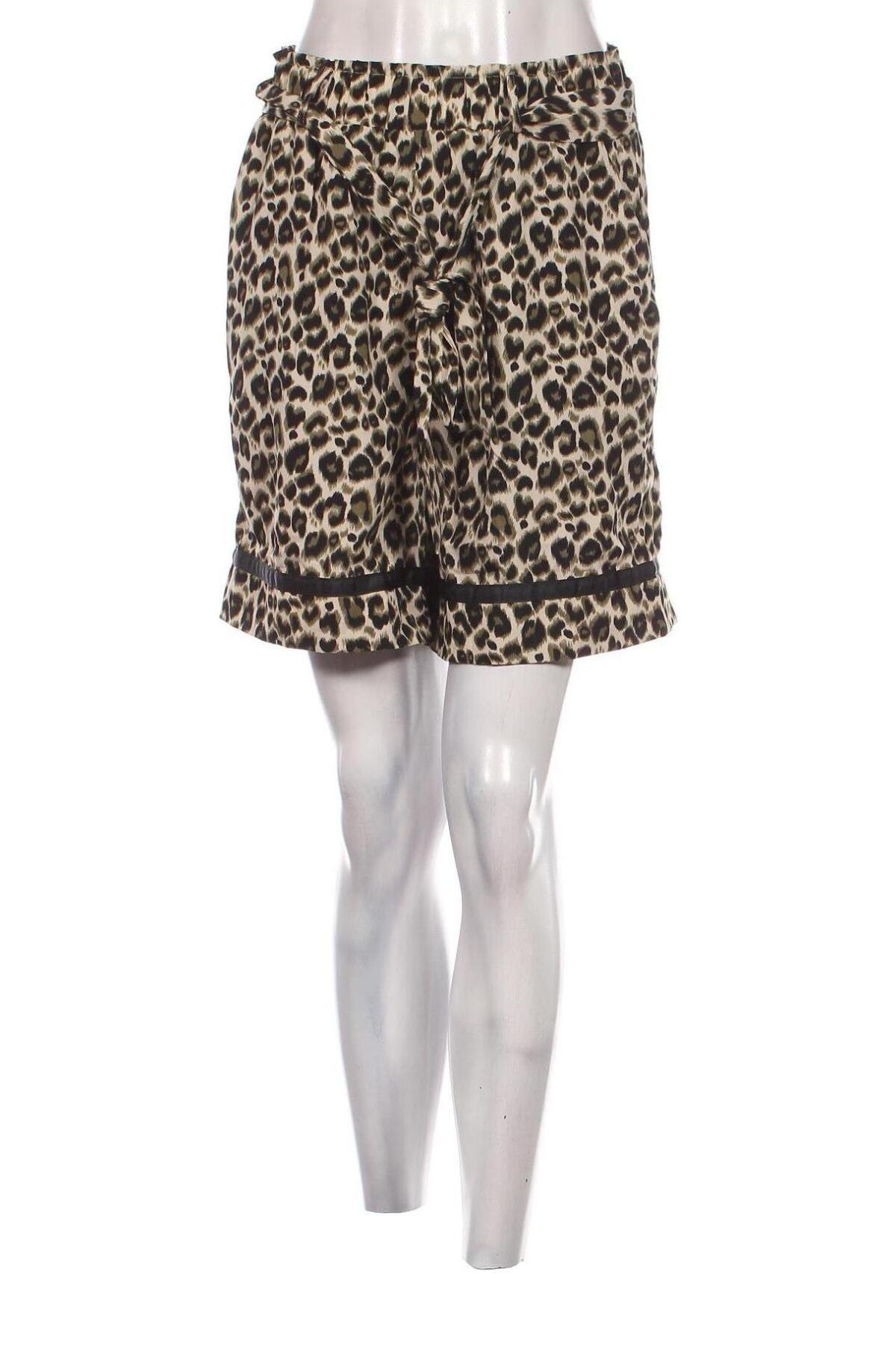 Γυναικείο κοντό παντελόνι, Μέγεθος M, Χρώμα Πολύχρωμο, Τιμή 2,94 €