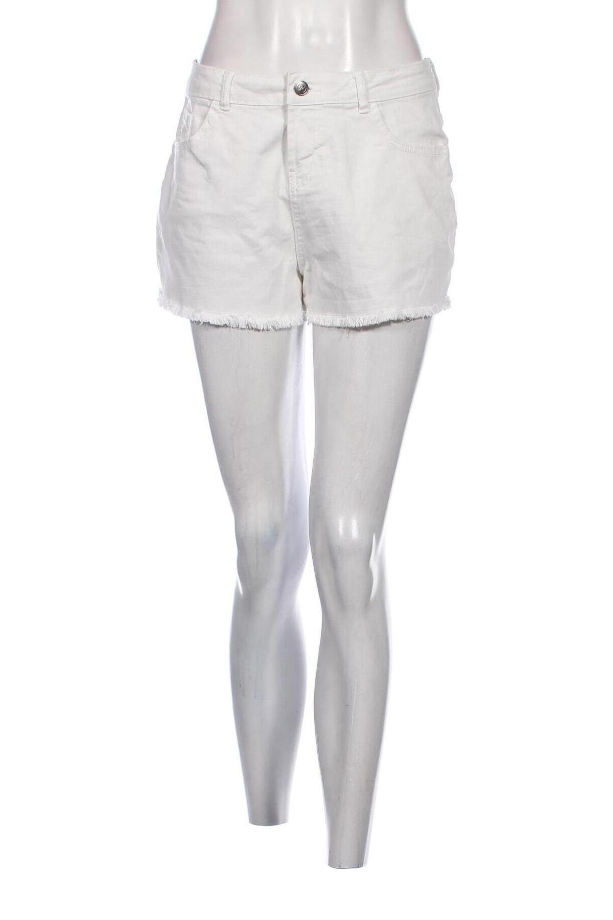 Damen Shorts Beloved, Größe M, Farbe Weiß, Preis 10,00 €