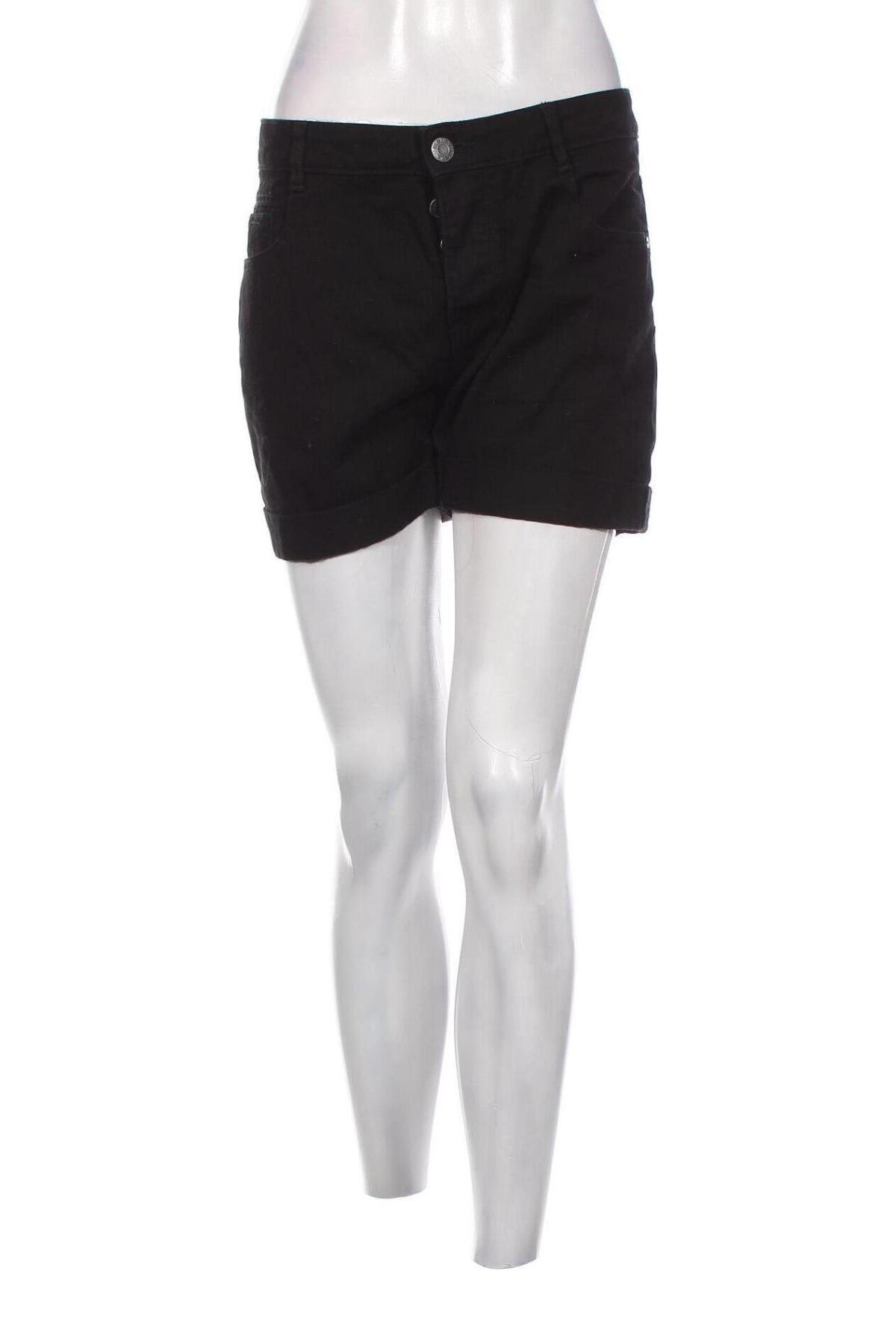 Дамски къс панталон Cubus, Размер M, Цвят Черен, Цена 19,00 лв.