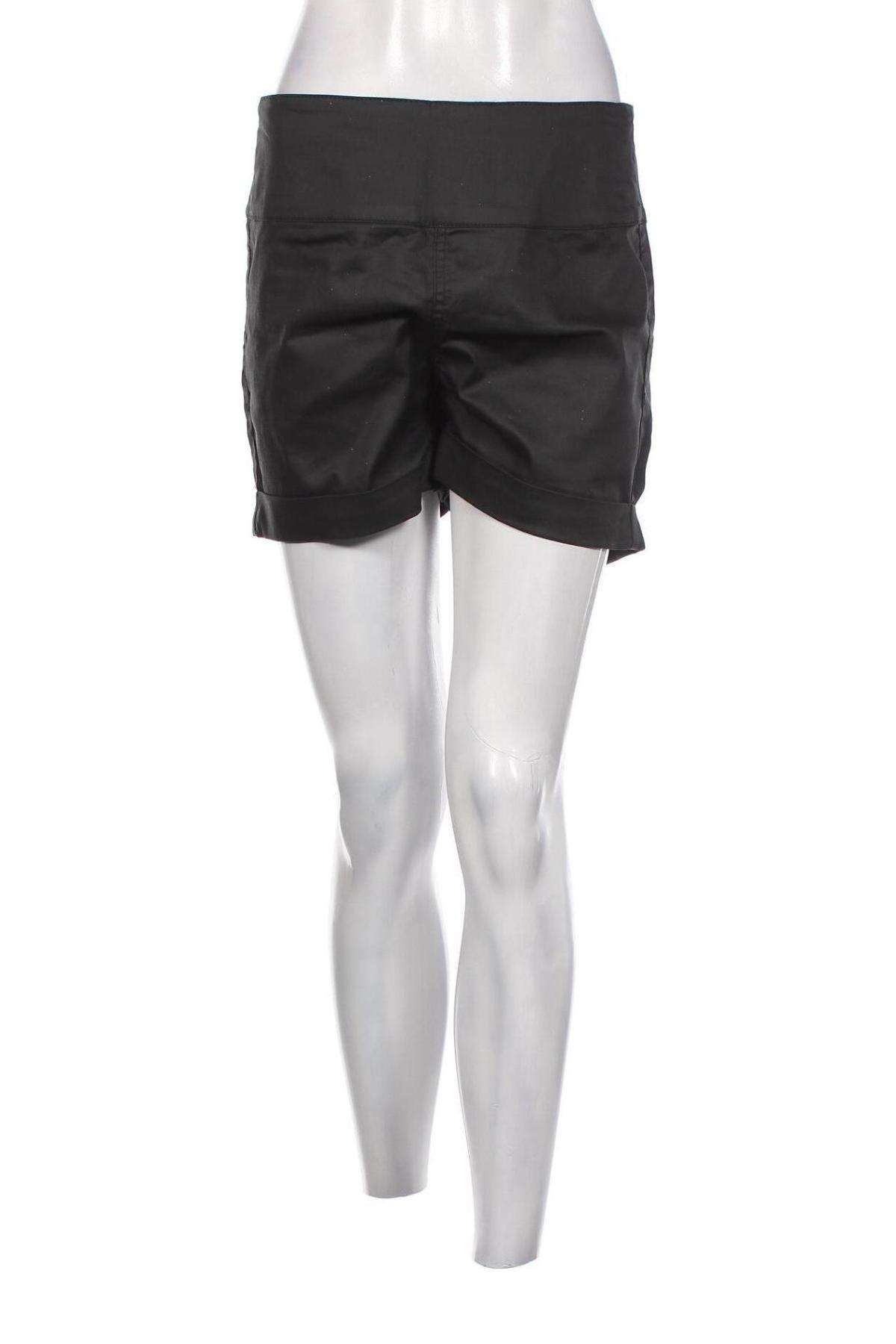 Γυναικείο κοντό παντελόνι Pieces, Μέγεθος L, Χρώμα Μαύρο, Τιμή 5,83 €