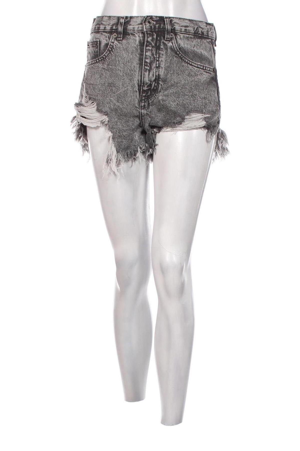 Damen Shorts Pull&Bear, Größe S, Farbe Grau, Preis 9,72 €