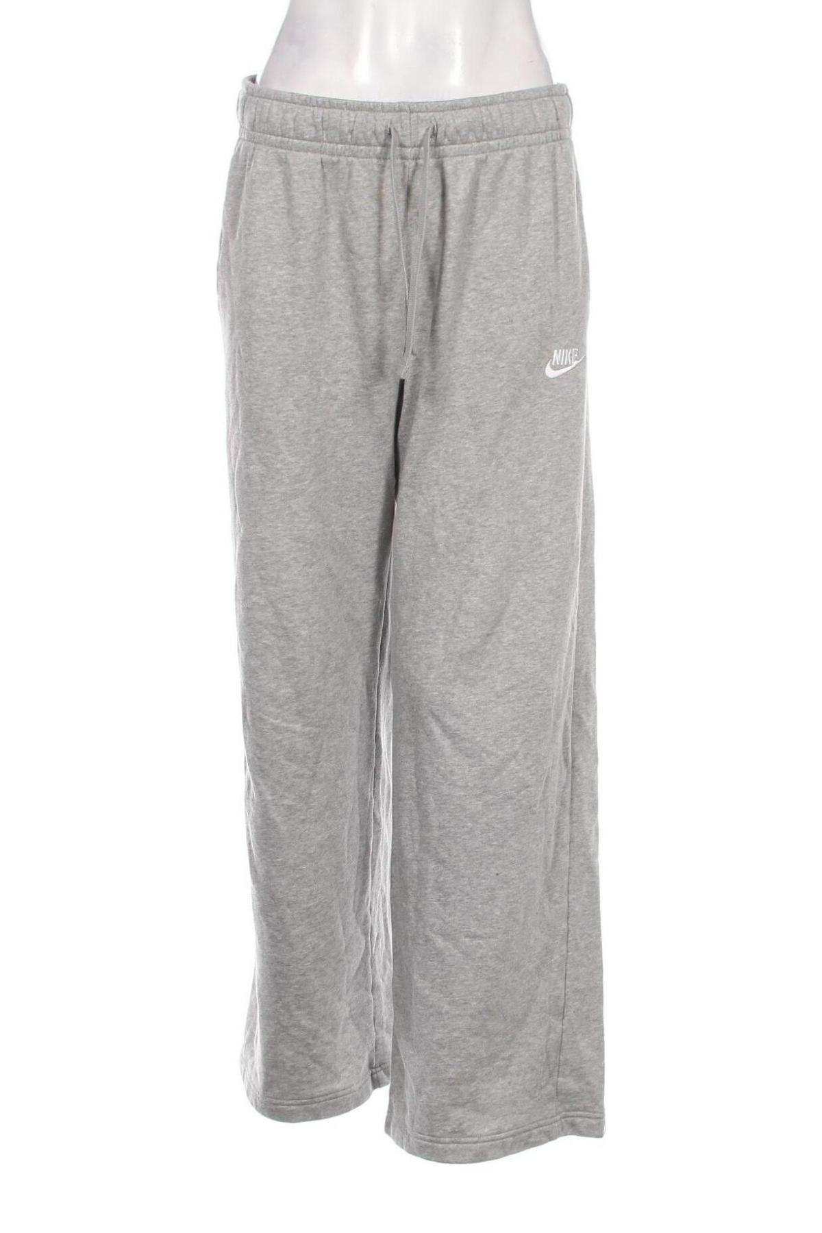 Pantaloni trening de femei Nike, Mărime M, Culoare Gri, Preț 152,96 Lei