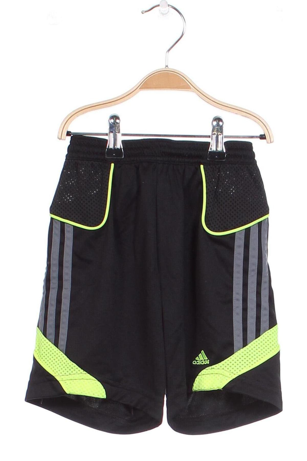 Detské krátke nohavice  Adidas, Veľkosť 5-6y/ 116-122 cm, Farba Čierna, Cena  8,16 €