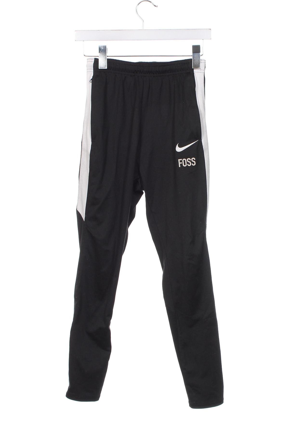 Detské tepláky Nike, Veľkosť 10-11y/ 146-152 cm, Farba Čierna, Cena  20,93 €