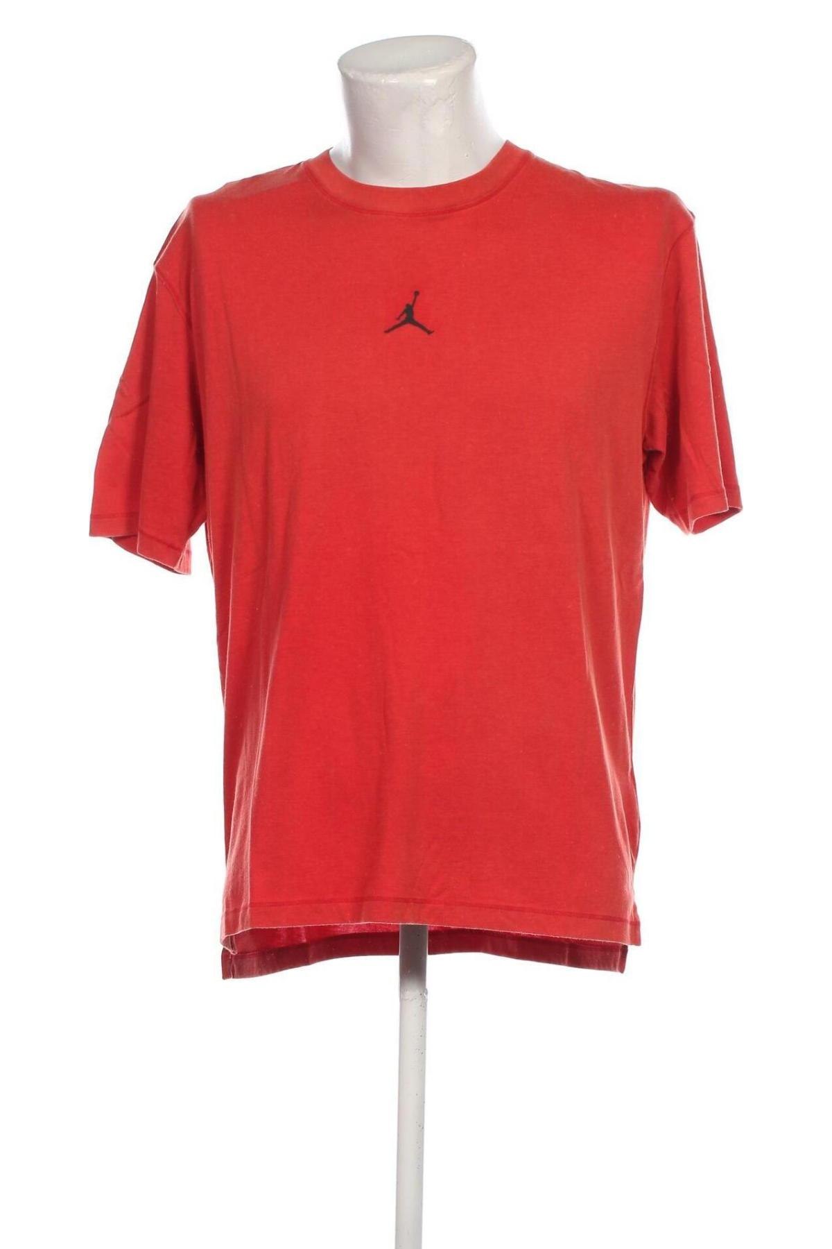 Мъжка тениска Air Jordan Nike, Размер M, Цвят Червен, Цена 72,00 лв.