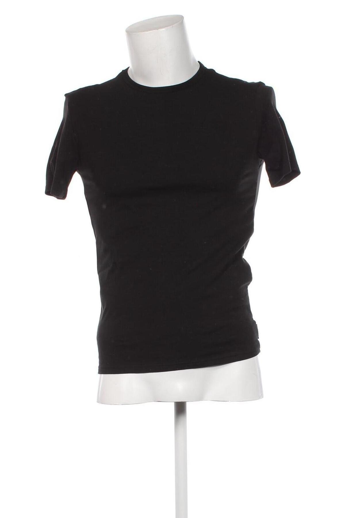 Мъжка тениска Calvin Klein, Размер S, Цвят Черен, Цена 69,30 лв.