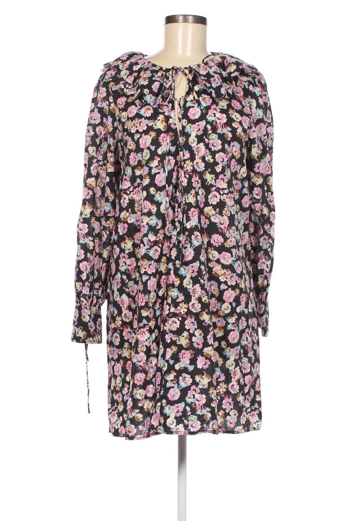 Šaty  H&M, Velikost M, Barva Vícebarevné, Cena  198,00 Kč