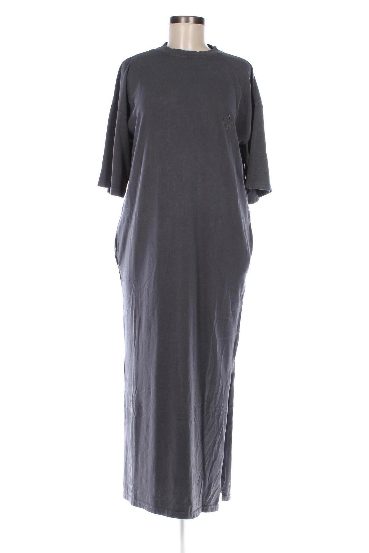 Kleid Nasty Gal, Größe S, Farbe Grau, Preis 22,27 €