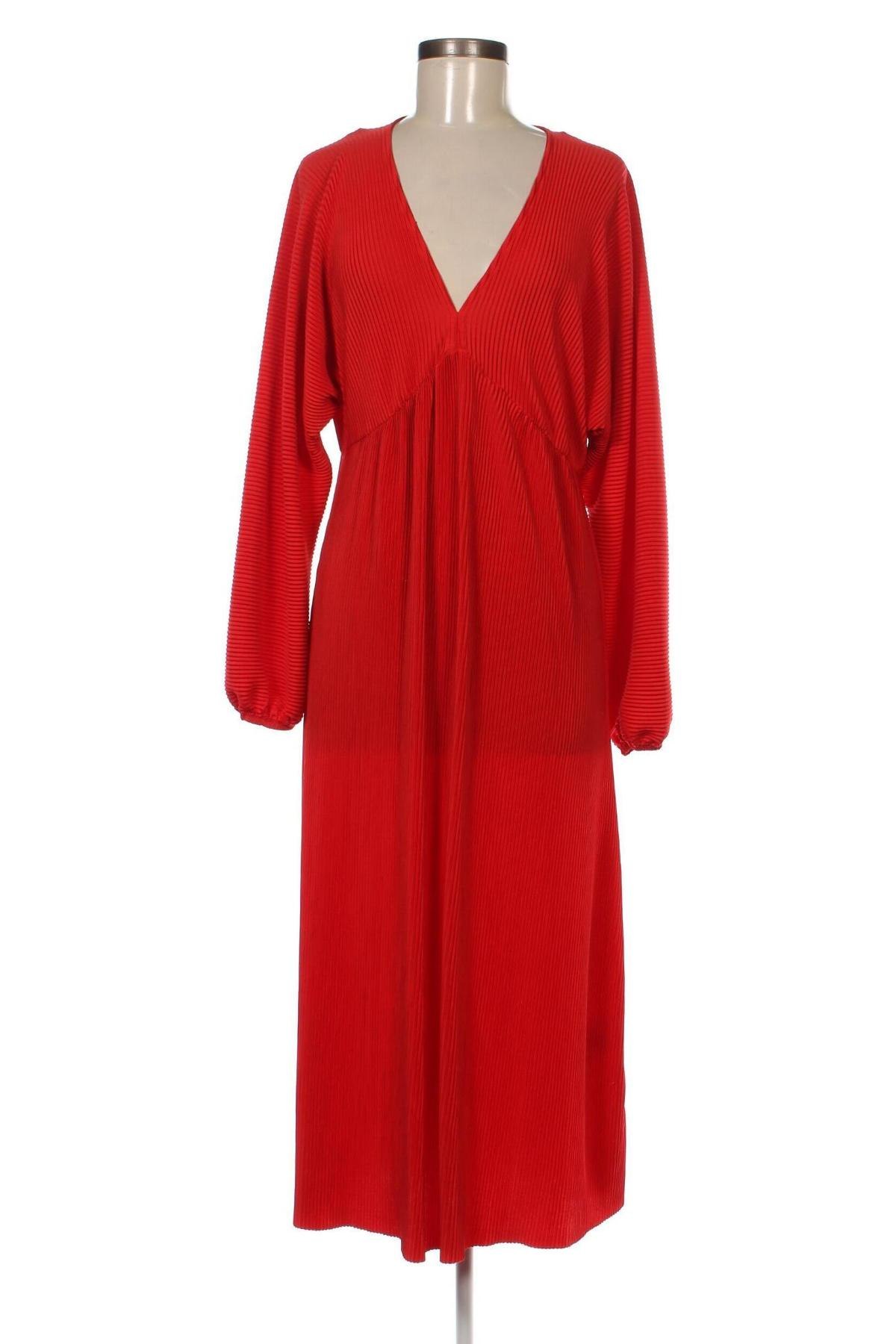Šaty  Sinsay, Velikost M, Barva Červená, Cena  226,00 Kč