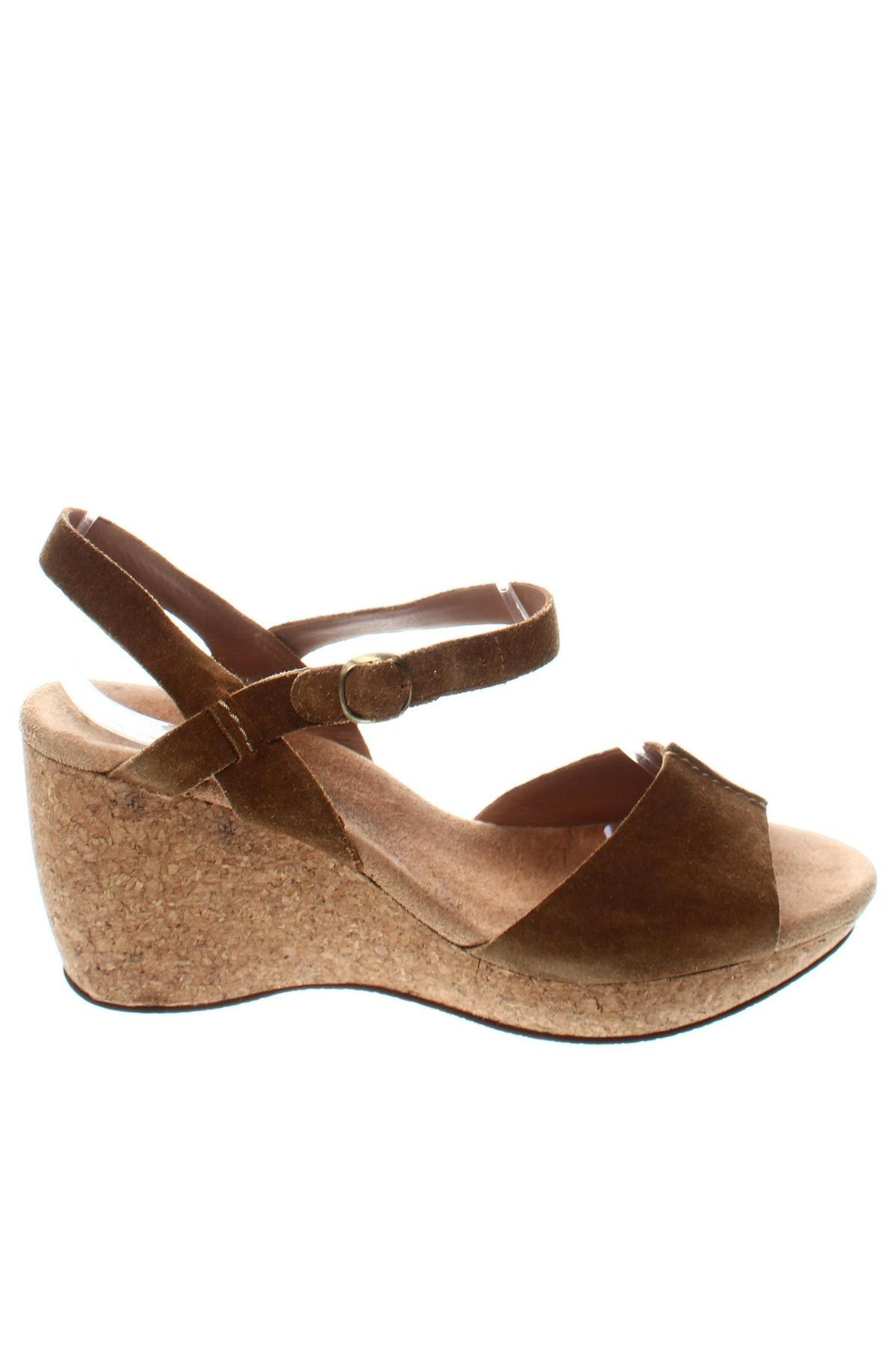 Sandale Clarks, Mărime 42, Culoare Bej, Preț 249,97 Lei