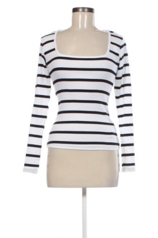 Damen Shirt About You, Größe M, Farbe Mehrfarbig, Preis € 32,99