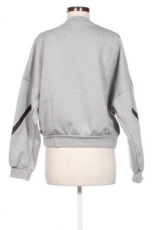 Dámská halenka Adidas, Velikost M, Barva Šedá, Cena  779,00 Kč