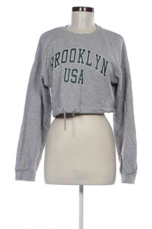 Damen Shirt Bershka, Größe L, Farbe Grau, Preis € 13,99