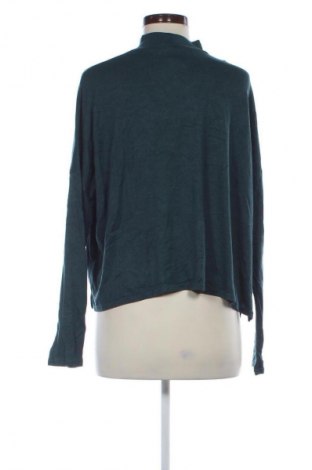 Damen Shirt Bershka, Größe L, Farbe Grün, Preis 13,99 €