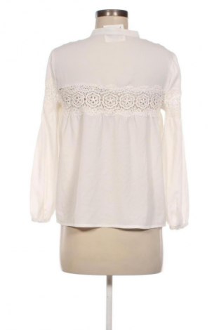 Damen Shirt Jennyfer, Größe M, Farbe Weiß, Preis 13,99 €