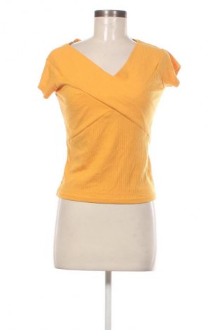 Damen Shirt LC Waikiki, Größe M, Farbe Gelb, Preis 20,99 €