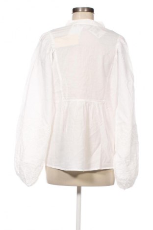 Damen Shirt VILA, Größe M, Farbe Weiß, Preis 31,99 €
