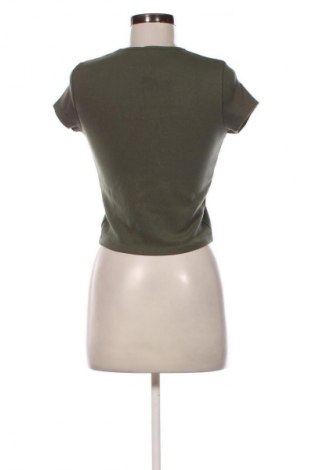 Tricou de femei Bershka, Mărime L, Culoare Verde, Preț 44,74 Lei