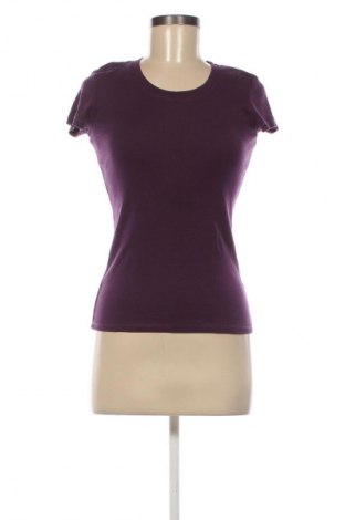 Damski T-shirt Essentials, Rozmiar S, Kolor Fioletowy, Cena 39,08 zł