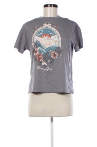 Damski T-shirt Pull&Bear, Rozmiar S, Kolor Kolorowy, Cena 39,08 zł