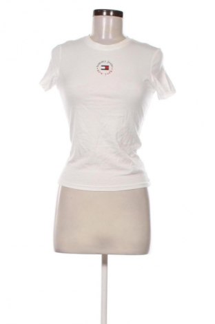 Дамска тениска Tommy Jeans, Размер S, Цвят Бял, Цена 63,99 лв.