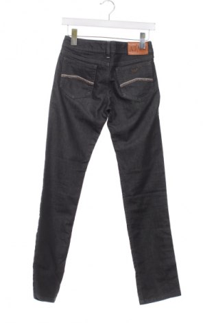 Дамски дънки Armani Jeans, Размер S, Цвят Сив, Цена 137,03 лв.