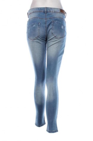 Damskie jeansy Bershka, Rozmiar M, Kolor Niebieski, Cena 67,41 zł