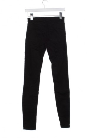 Damskie jeansy Bershka, Rozmiar S, Kolor Czarny, Cena 67,41 zł