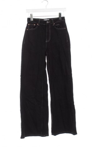 Dámské džíny  Bershka, Velikost XS, Barva Černá, Cena  469,00 Kč