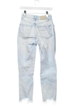 Dámské džíny  Bershka, Velikost XS, Barva Modrá, Cena  371,00 Kč