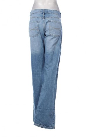 Γυναικείο Τζίν Bershka, Μέγεθος XL, Χρώμα Μπλέ, Τιμή 14,83 €