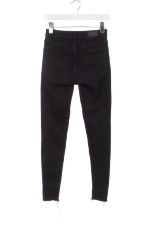 Blugi de femei Bershka, Mărime S, Culoare Negru, Preț 79,00 Lei