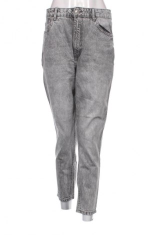 Damen Jeans Bershka, Größe M, Farbe Grau, Preis 12,77 €