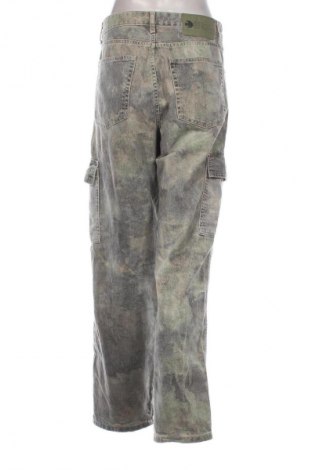Damskie jeansy Bershka, Rozmiar S, Kolor Kolorowy, Cena 74,02 zł